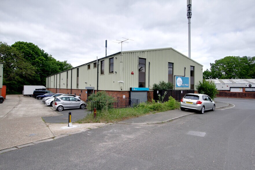Marchants Way, Burgess Hill à louer - Photo de l’immeuble – Image 1 sur 1