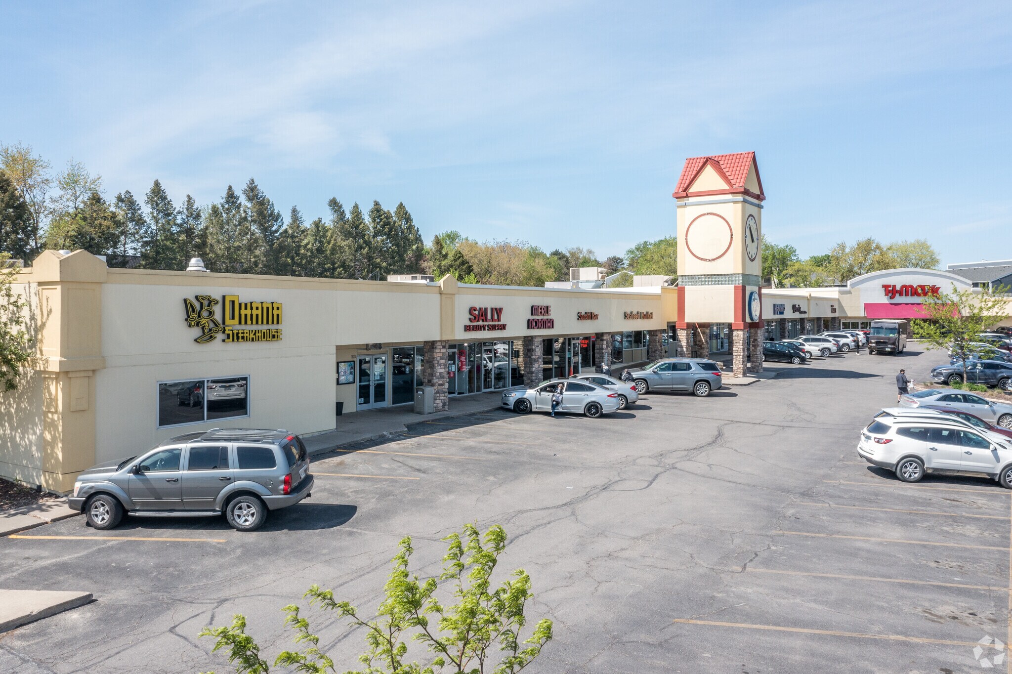 2900 University Ave, West Des Moines, IA à louer Photo principale– Image 1 sur 8