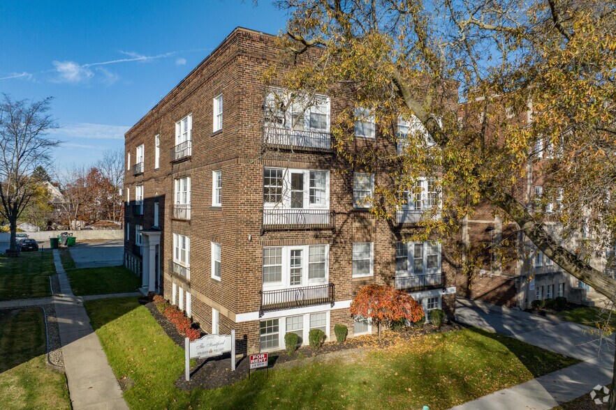 2642 N Moreland Blvd, Shaker Heights, OH à vendre - Photo de l’immeuble – Image 3 sur 18