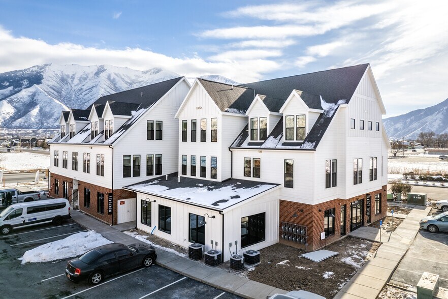768 S 1600 W, Mapleton, UT à louer - Photo de l’immeuble – Image 3 sur 23