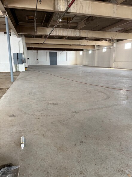 253 Georgia Ave, Providence, RI à louer - Photo de l’immeuble – Image 3 sur 9
