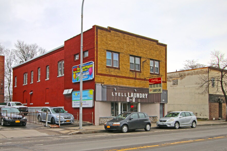 512 Lyell Ave, Rochester, NY à vendre - Photo de l’immeuble – Image 3 sur 27