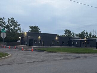 Plus de détails pour 750 Lee Rd, Greece, NY - Industriel/Logistique à vendre