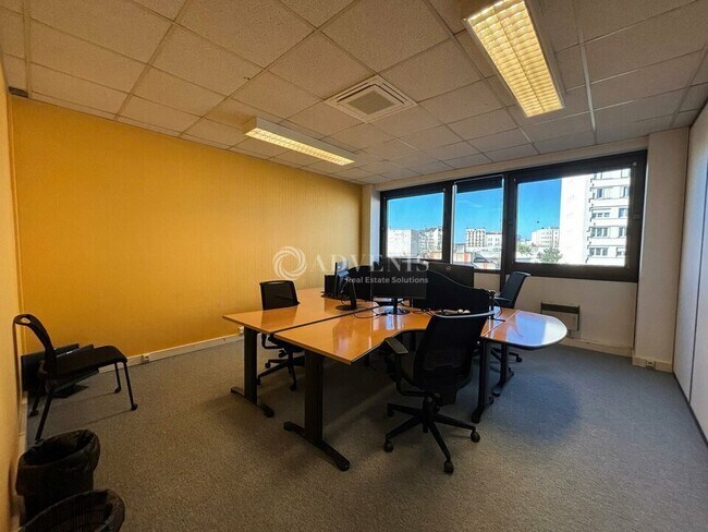 Plus de détails pour Bureau à louer