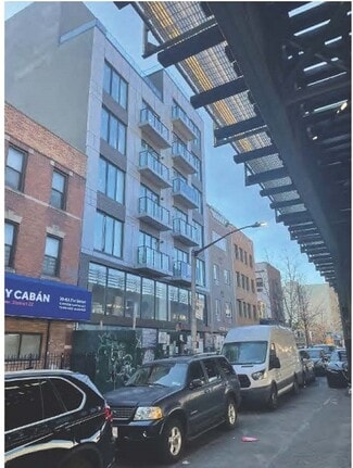 Plus de détails pour 3085 31st St, Astoria, NY - Bureau/Médical à louer