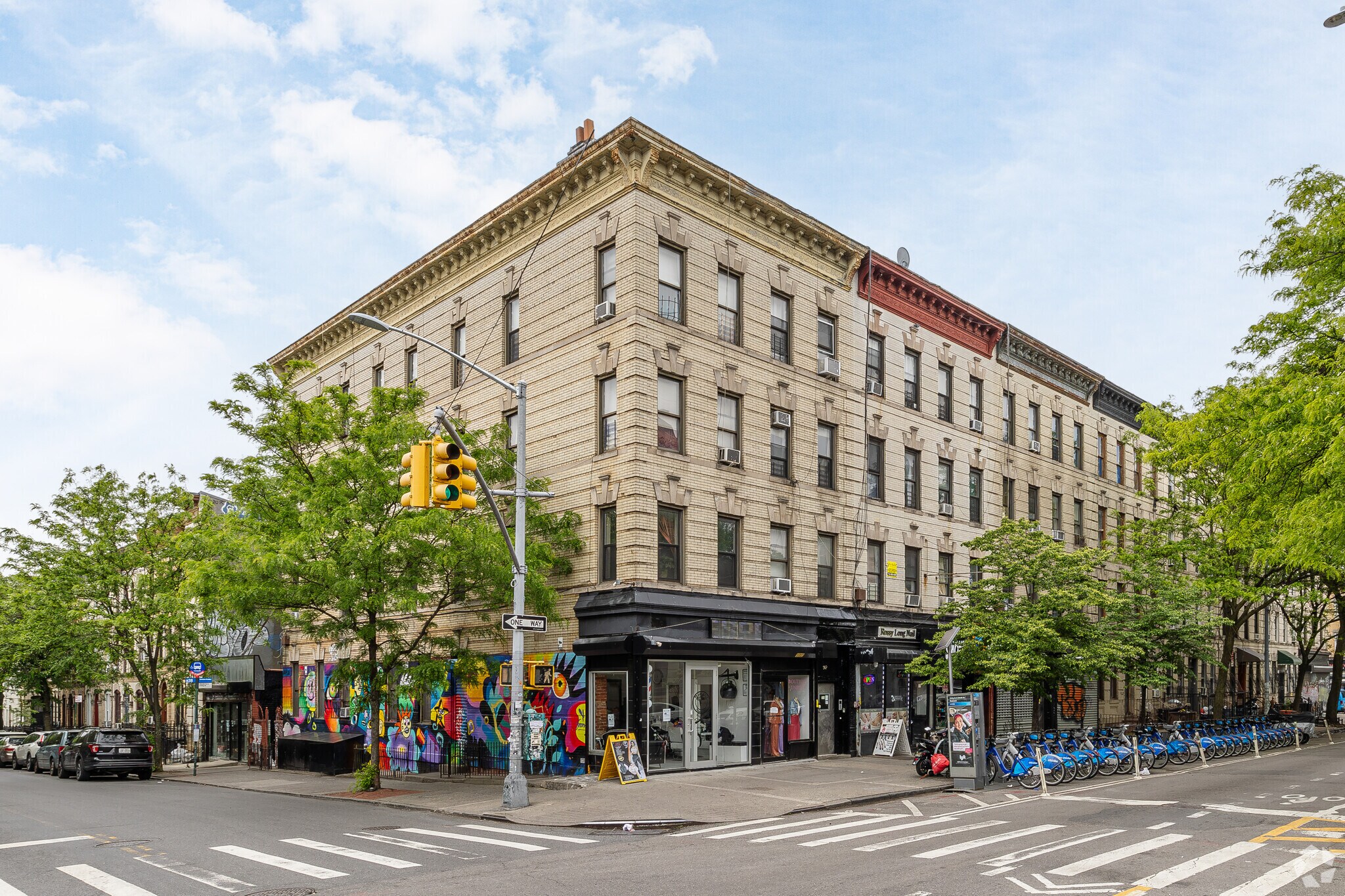142 Irving Ave, Brooklyn, NY à vendre Photo principale– Image 1 sur 6