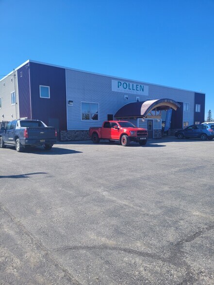 3039 Davis Rd, Fairbanks, AK à louer - Photo de l’immeuble – Image 1 sur 8