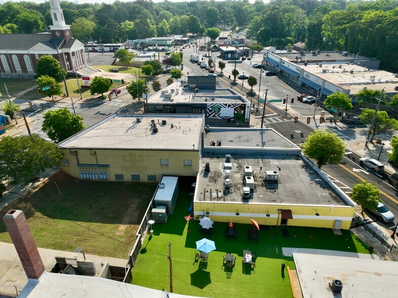 2311 Cascade Rd SW, Atlanta, GA à louer - Photo de l’immeuble – Image 2 sur 9