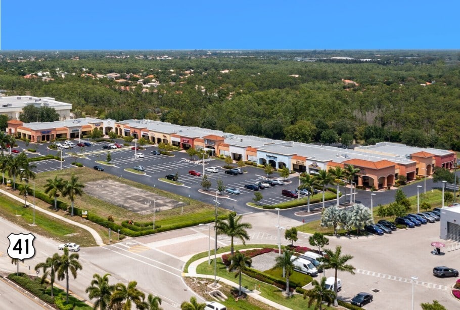 14690-14710 Tamiami Trl N, Naples, FL à louer Photo principale– Image 1 sur 7