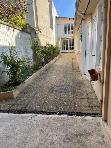 Bureau dans Nanterre à louer - Photo de l’immeuble – Image 2 sur 2