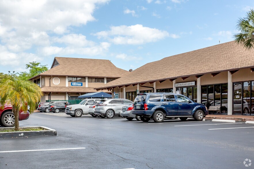 10471 N Kendall Dr, Miami, FL à louer - Photo de l’immeuble – Image 2 sur 66