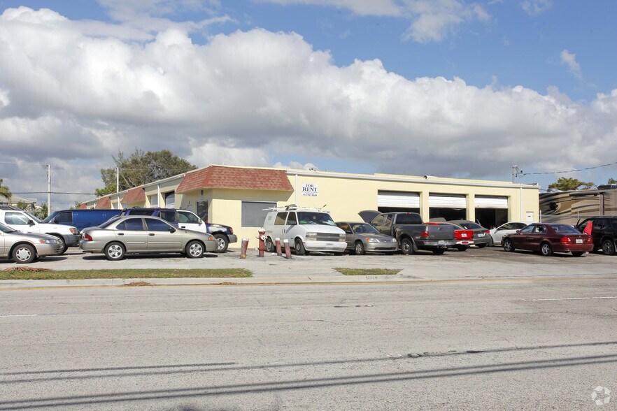 1190 S Dixie Hwy W, Pompano Beach, FL à louer - Photo de l’immeuble – Image 2 sur 9
