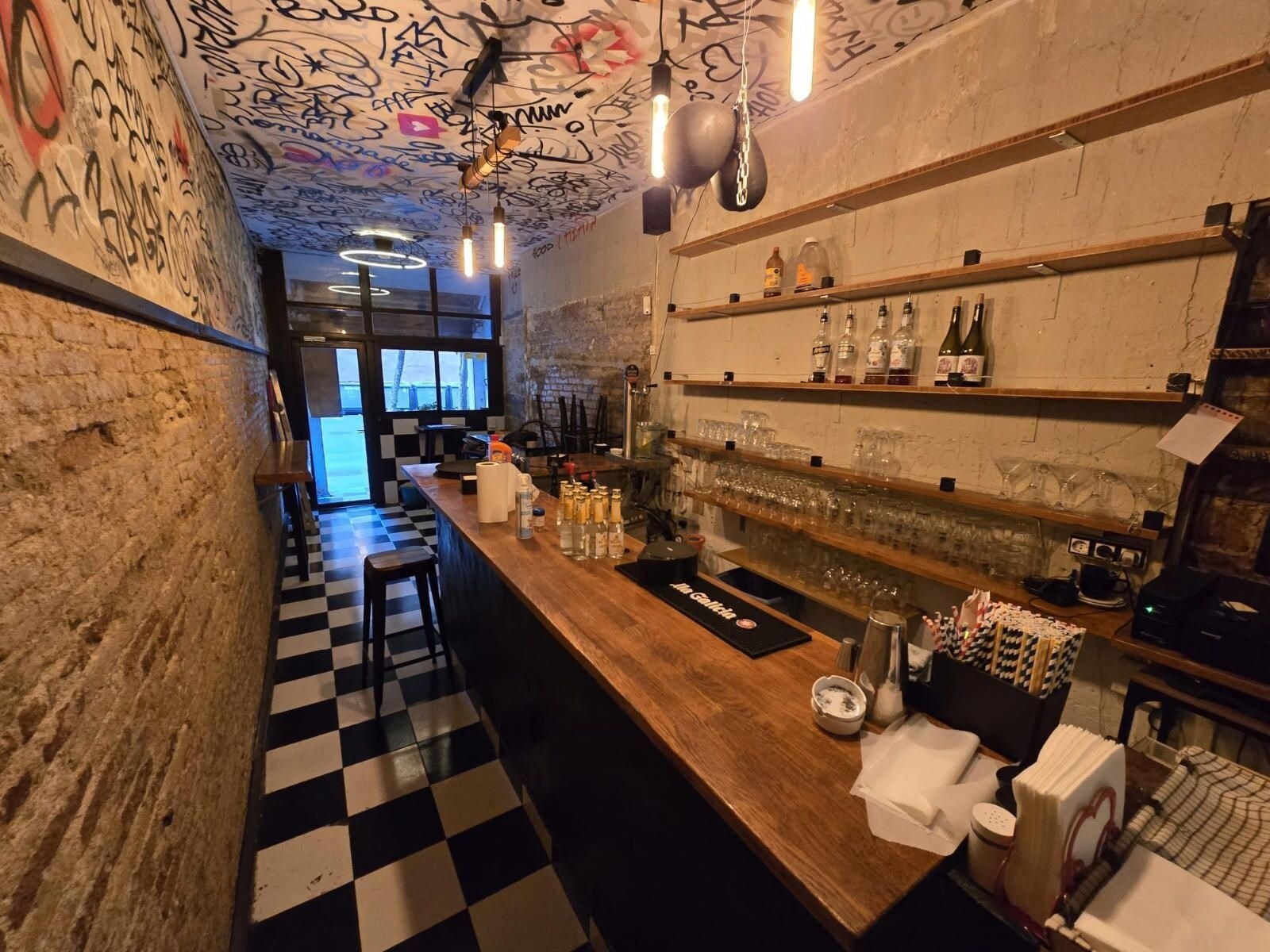 Local commercial dans Barcelone, Barcelona à louer Photo intérieure– Image 1 sur 9