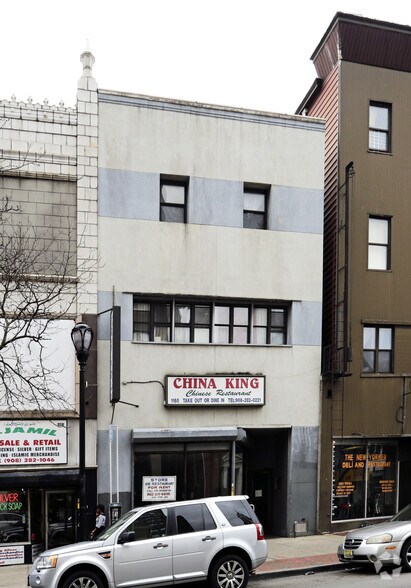 1160 E Jersey St, Elizabeth, NJ à vendre - Photo principale – Image 1 sur 2
