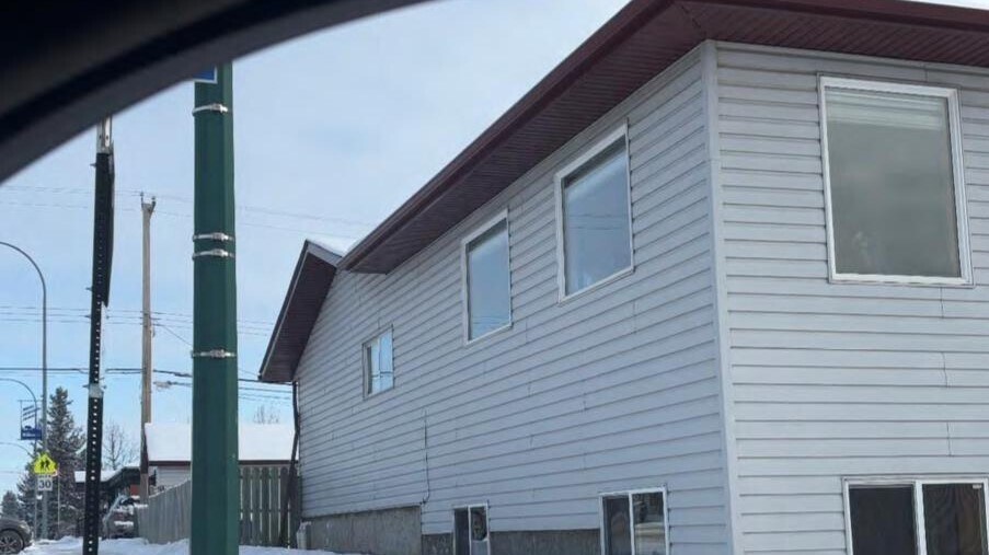 4939 49 St, Rocky Mountain House, AB à vendre - Photo de l’immeuble – Image 2 sur 2