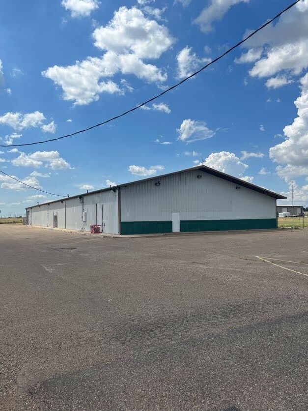 1051 N Price Rd, Pampa, TX à louer Photo principale– Image 1 sur 21