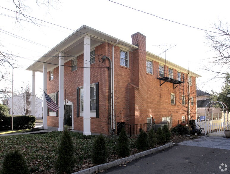 35 Amboy Ave, Metuchen, NJ à vendre - Photo de l’immeuble – Image 1 sur 23