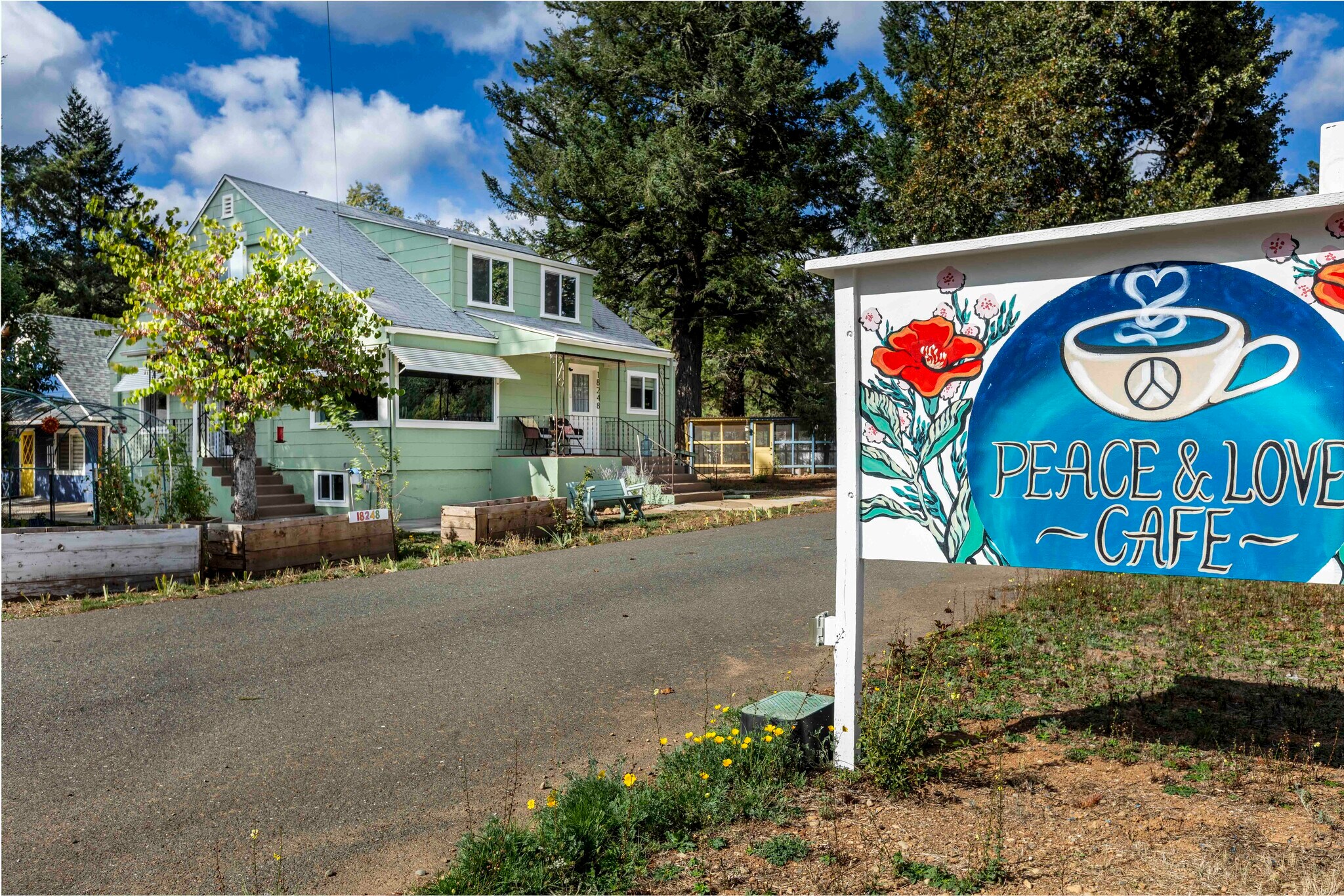 18248 Redwood Hwy, Selma, OR à vendre Photo de l’immeuble– Image 1 sur 45