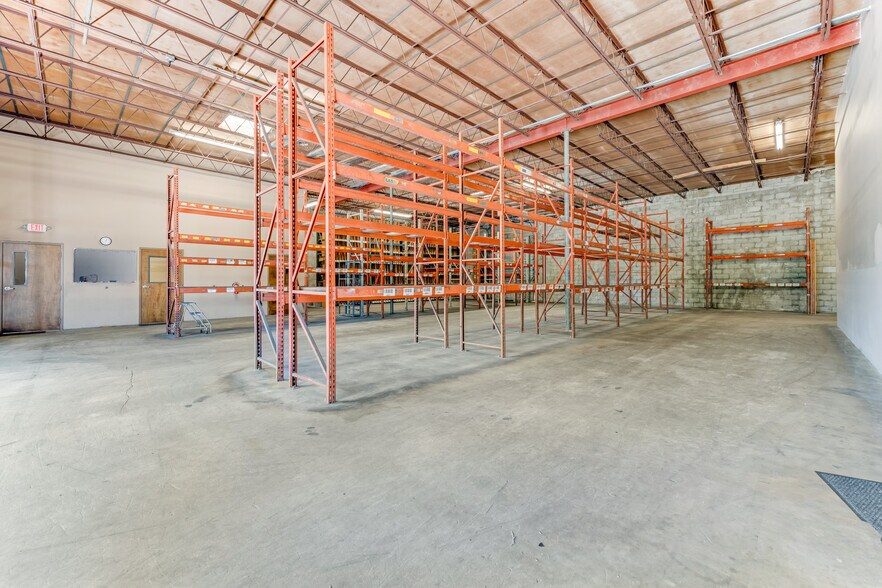 1740 Segrave St, Daytona Beach, FL à louer - Photo de l’immeuble – Image 3 sur 11