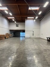 8525 Camino Santa Fe, San Diego, CA à louer Photo intérieure– Image 2 sur 16