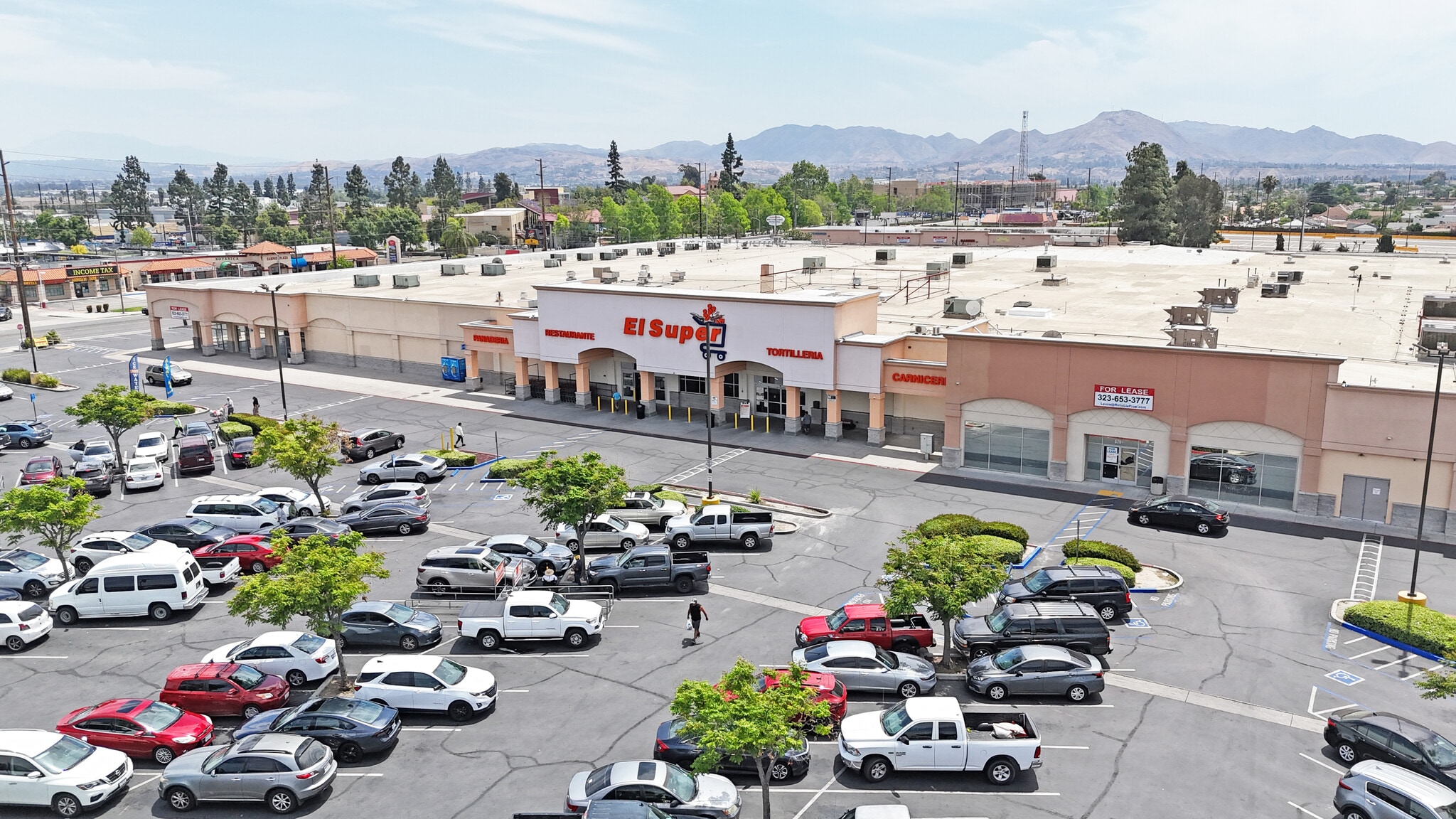 568-618 S Mount Vernon Ave, San Bernardino, CA à louer Photo intérieure– Image 1 sur 2