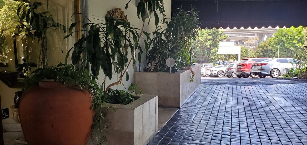 2801 Camino del Rio S, San Diego, CA à louer - Photo de l’immeuble – Image 3 sur 32