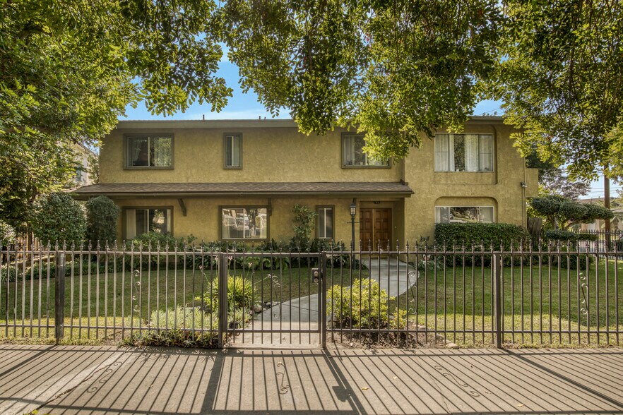 142 W Live Oak St, San Gabriel, CA à vendre - Photo de l’immeuble – Image 2 sur 15