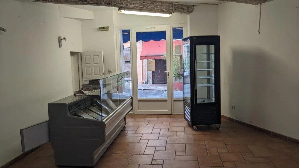 Local commercial dans Bargemon à vendre - Photo de l’immeuble – Image 2 sur 6