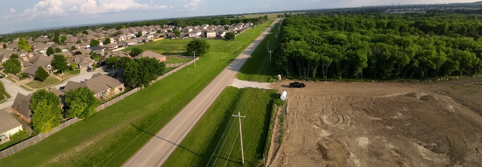 14700 S Kimberly Park Pl, Bixby, OK à vendre - Photo de l’immeuble – Image 2 sur 11