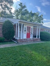 676 Amboy Ave, Woodbridge, NJ à louer Photo de l’immeuble– Image 2 sur 5