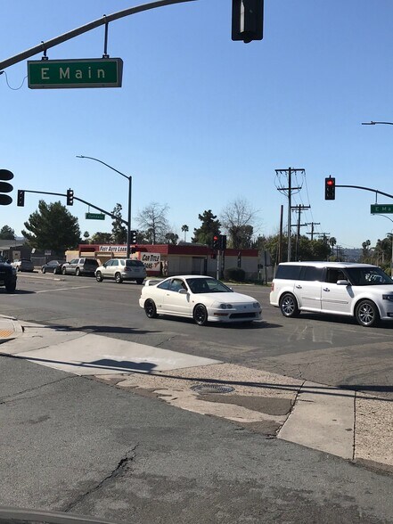 1450 E Main St, El Cajon, CA à louer - Photo de l’immeuble – Image 1 sur 3