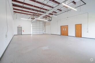 1740 Universal City Blvd, Universal City, TX à louer Photo intérieure– Image 1 sur 7