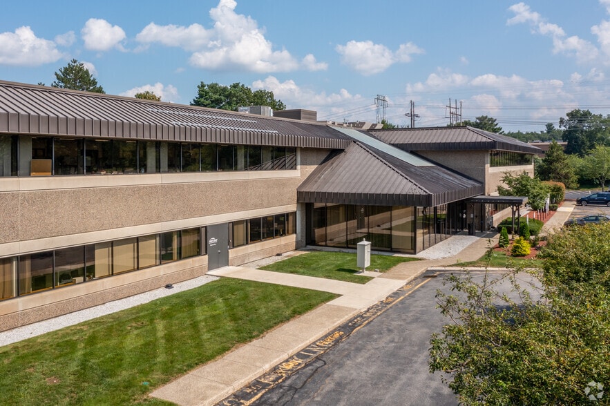 2 Omni Way, Chelmsford, MA à louer - Photo de l’immeuble – Image 3 sur 12