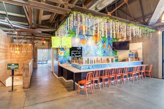 330 3rd St, Redlands, CA à louer Photo intérieure– Image 1 sur 1