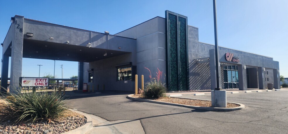128 Cole Rd, Calexico, CA à vendre - Photo de l’immeuble – Image 3 sur 12