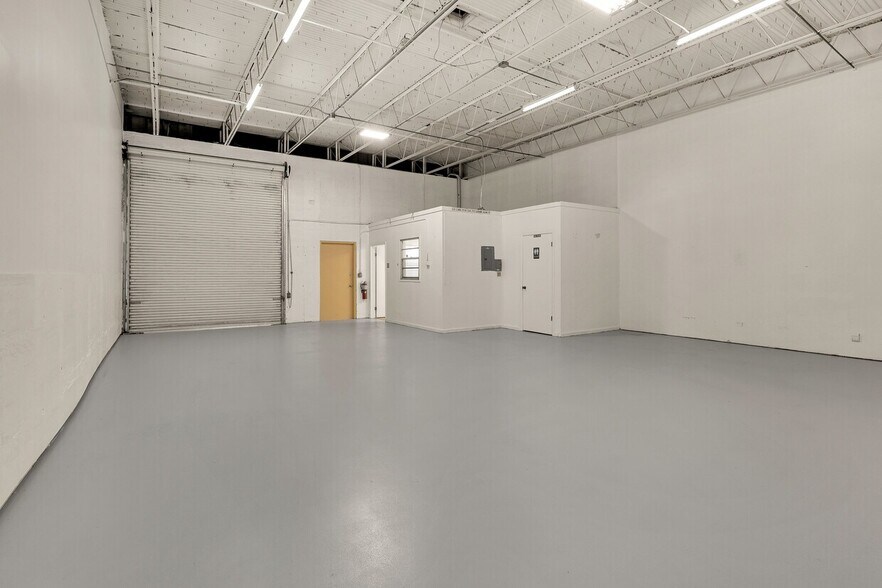 1840 Hypoluxo Rd, Lake Worth, FL à louer - Photo de l’immeuble – Image 2 sur 17
