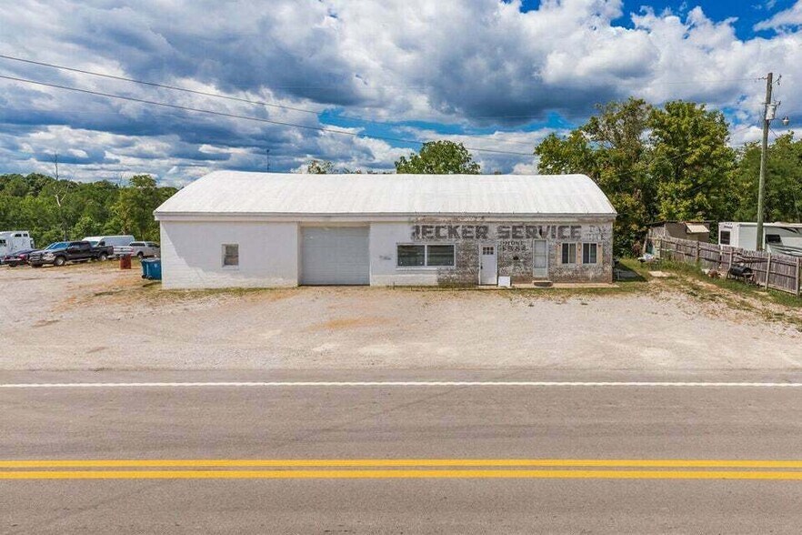 8825 Dixie Hwy, Corinth, KY à vendre - Photo de l’immeuble – Image 2 sur 6