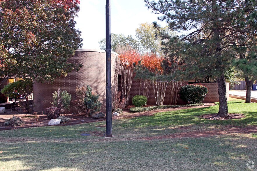 7370 S Walker Ave, Oklahoma City, OK à vendre - Photo de l’immeuble – Image 2 sur 11