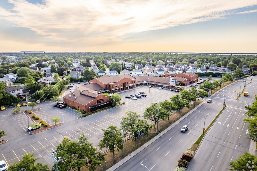 2915 Boul Saint-Charles, Kirkland, QC à louer - Aérien – Image 2 sur 15