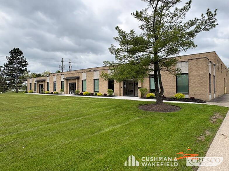 6850 Cochran Rd, Solon, OH à louer - Photo de l’immeuble – Image 1 sur 10