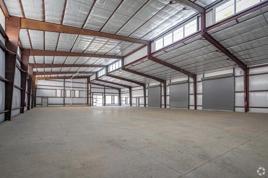 1601 N Loop 336 E, Conroe, TX à louer - Photo intérieure – Image 3 sur 14