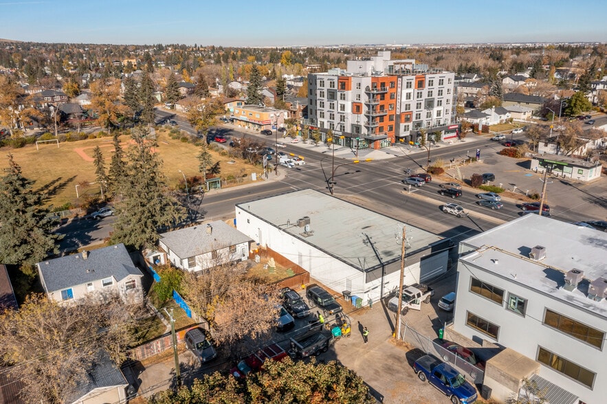 1507 20 Av NW, Calgary, AB à vendre - Photo de l’immeuble – Image 3 sur 24