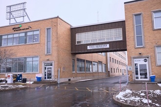 4433 Genesee St, Cheektowaga, NY à louer Photo intérieure– Image 2 sur 26