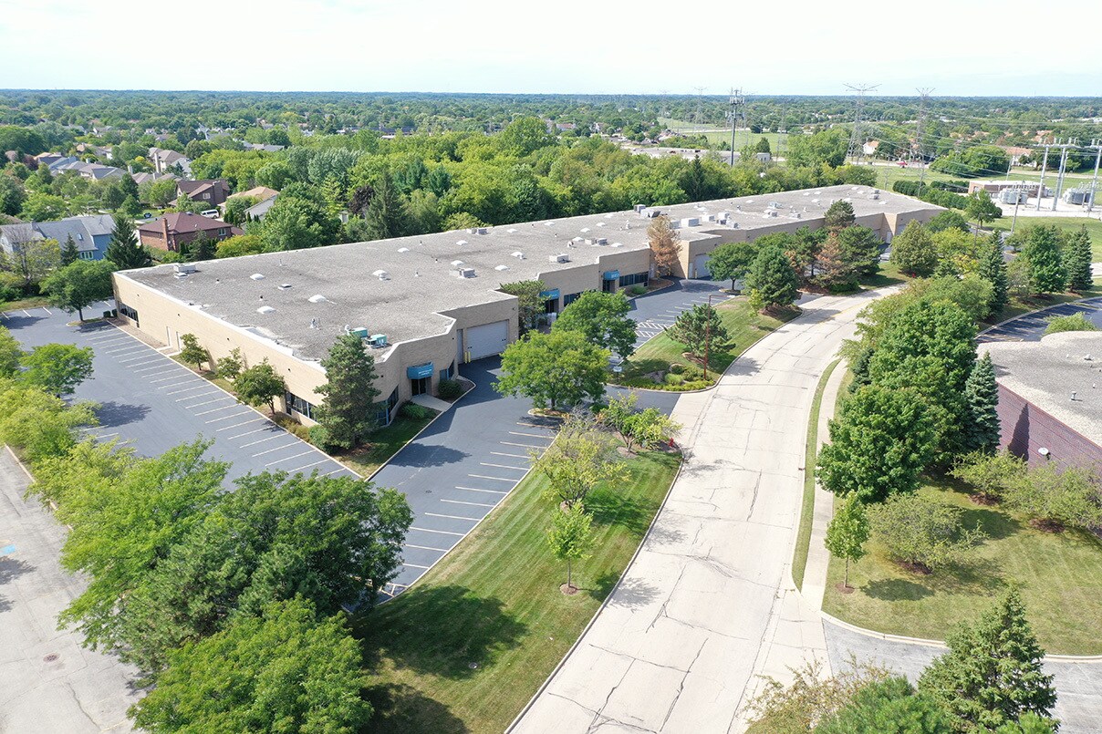 1001-1015 Commerce Ct, Buffalo Grove, IL à louer Photo de l’immeuble– Image 1 sur 8