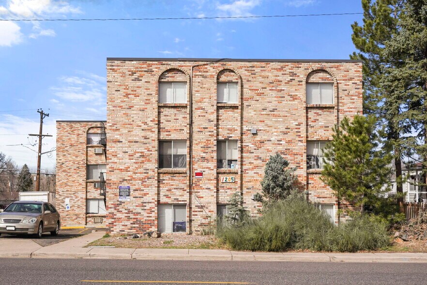 1205 Yosemite St, Denver, CO à vendre - Photo de l’immeuble – Image 2 sur 27