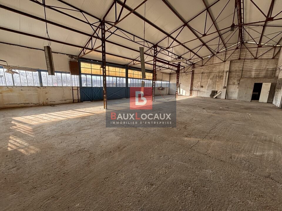 Local commercial dans Châteaurenard à louer Photo intérieure– Image 1 sur 11