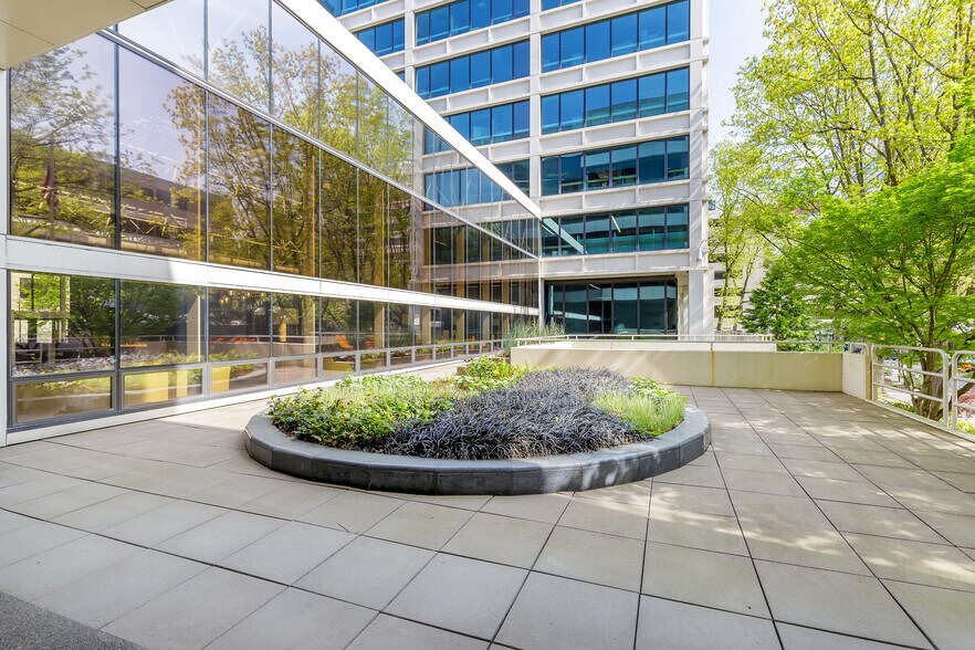 100 SW Market St, Portland, OR à vendre - Photo de l’immeuble – Image 3 sur 17