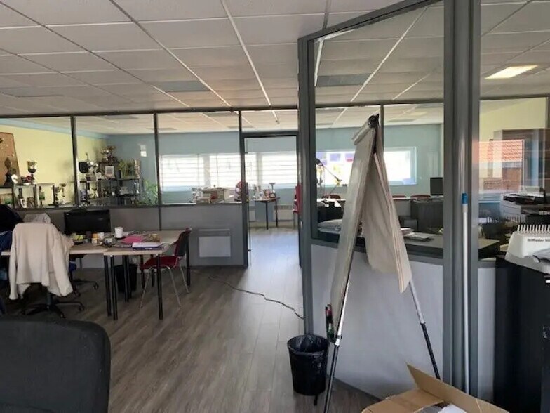 Bureau dans Colombes à louer - Photo de l’immeuble – Image 2 sur 10