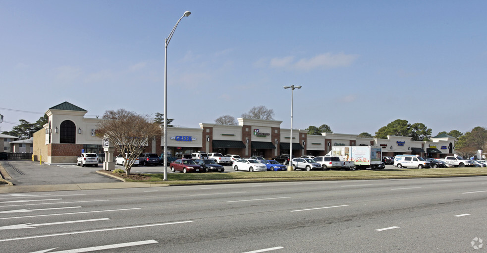 353-379 Independence Blvd, Virginia Beach, VA à louer - Photo de l’immeuble – Image 3 sur 3