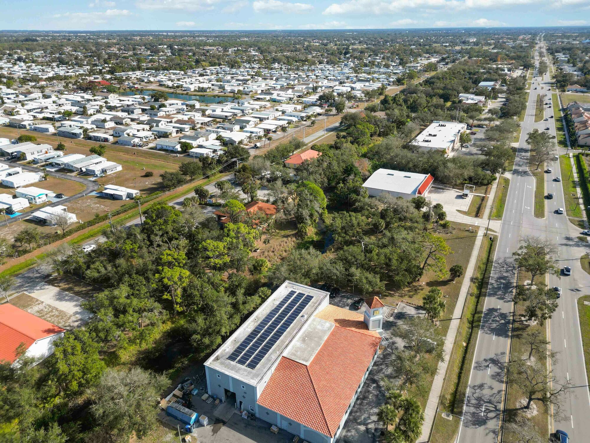 841 E Venice Ave, Venice, FL à vendre Photo de l’immeuble– Image 1 sur 8